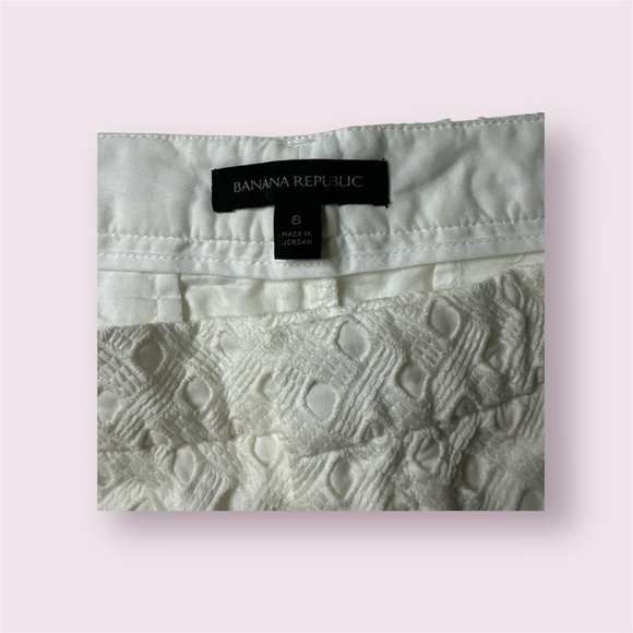 Banana Republic Shorts EUC - Picture 3 of 4